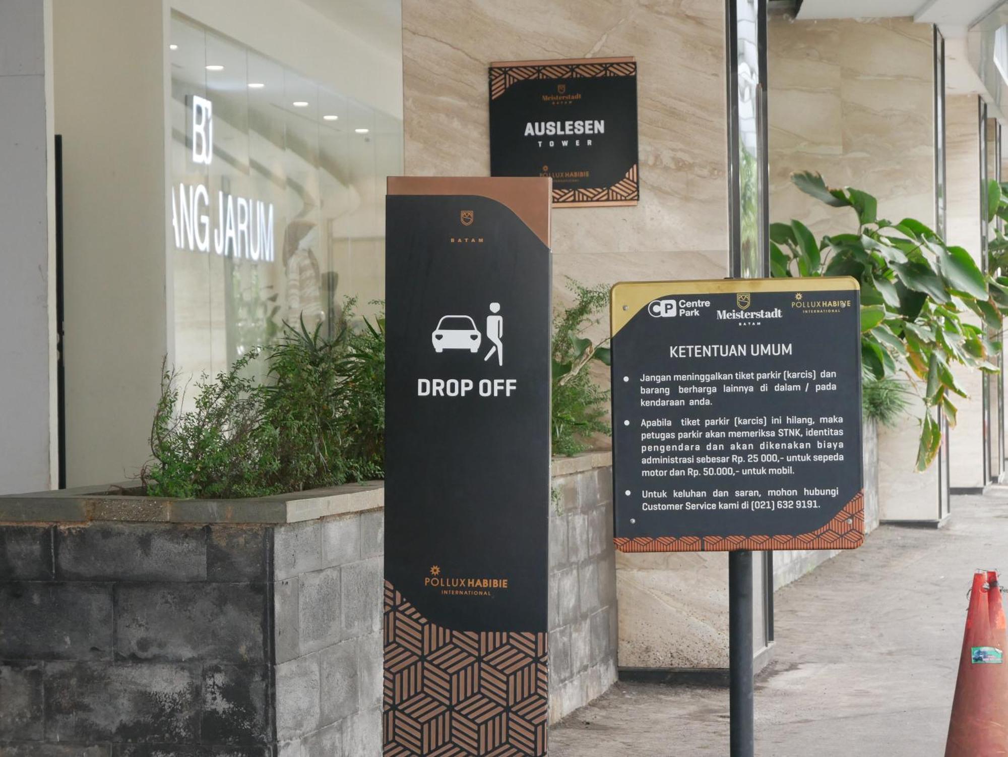 Meisterstadt Pollux Habibie Batam Exterior foto